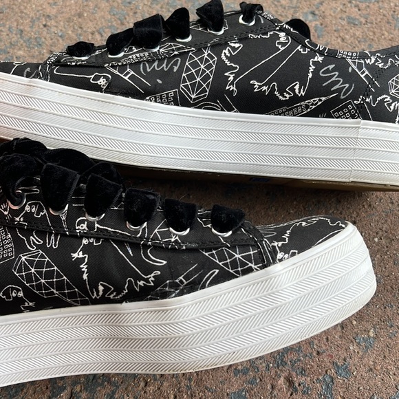 Keds x CJW Triple Kick Signature Print - Black & White, Velvet Laced, Women’s 9 - Picture 14 of 15